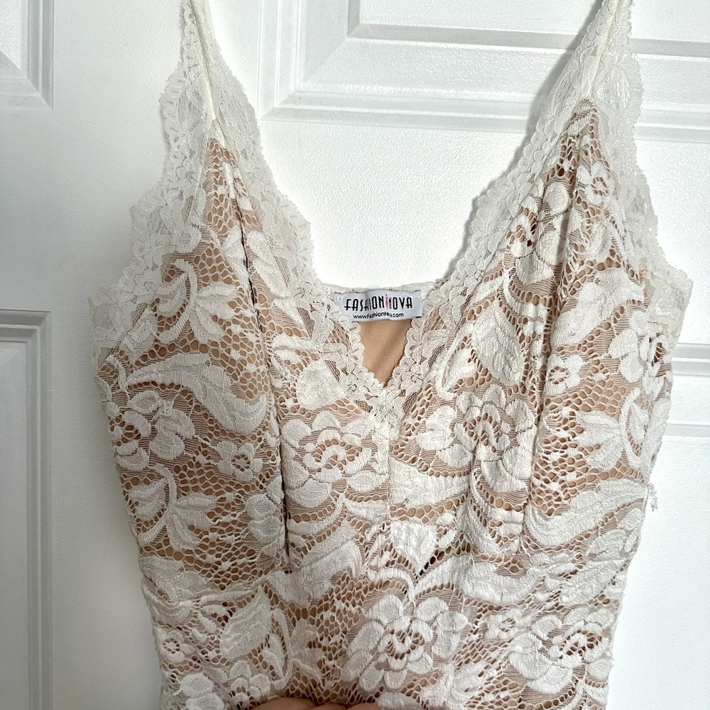 Fashion Nova Nude/White Midi Lace Dress - M "All About Me Midi Dress"